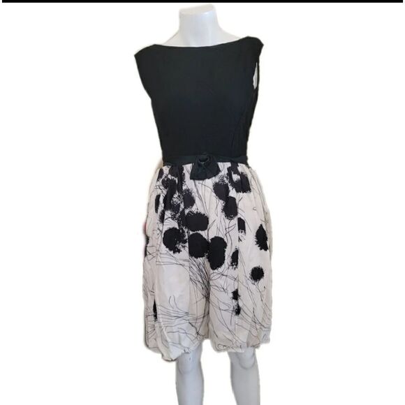 joseph magnin Dresses & Skirts - Vintage Joseph Magnin floral shadows a line dress 50s 60s poor condition knee le